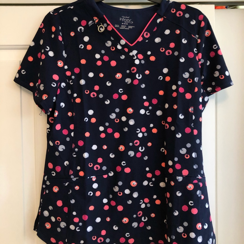 Cherokee Infinity Scrub Top